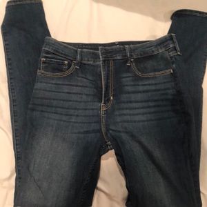 Hollister jeans